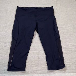 Lululemon Women’s Black Capri Leggings Size 10 Side Mesh Workout Wear